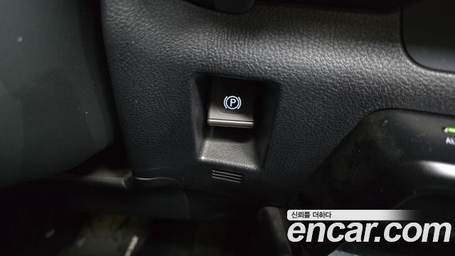 Lexus UX 2019 — photo 28