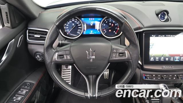 Maserati Ghibli 2020 — photo 21