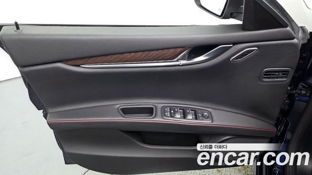 Maserati Ghibli 2020 — photo 14