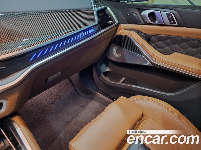 BMW X5M 2025 — photo 10