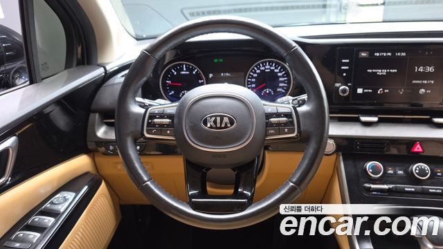 Kia Canival 2021 — photo 19