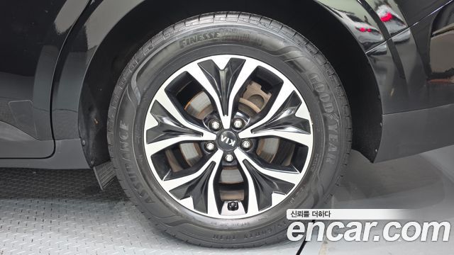 Kia Canival 2021 — photo 7