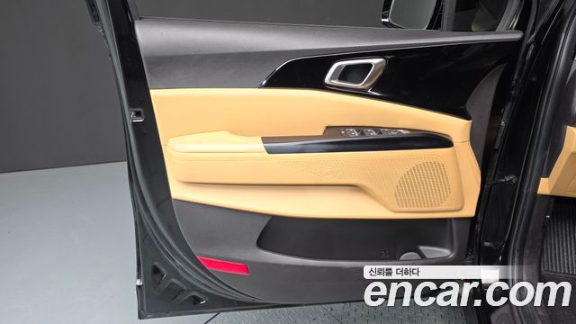 Kia Canival 2021 — photo 14