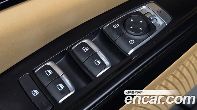 Kia Canival 2021 — photo 28