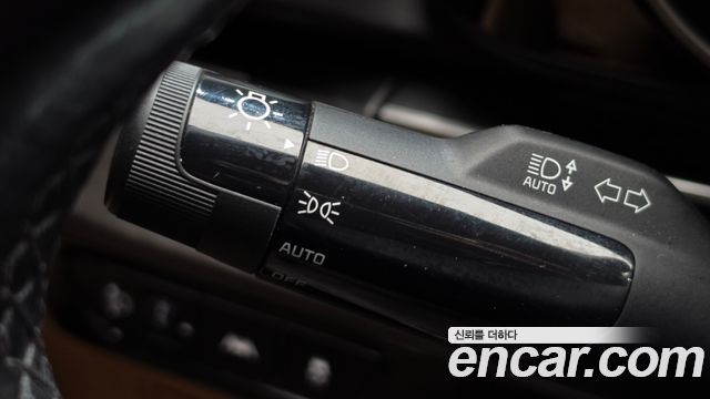 Kia Canival 2021 — photo 29