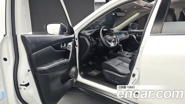 Nissan X-Trail 2018 — photo 13