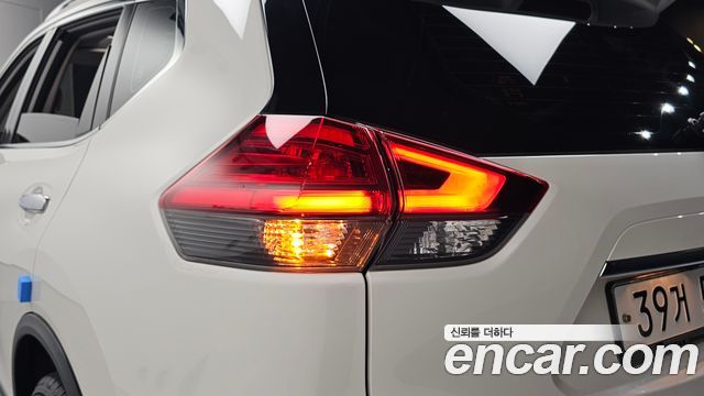 Nissan X-Trail 2018 — photo 9
