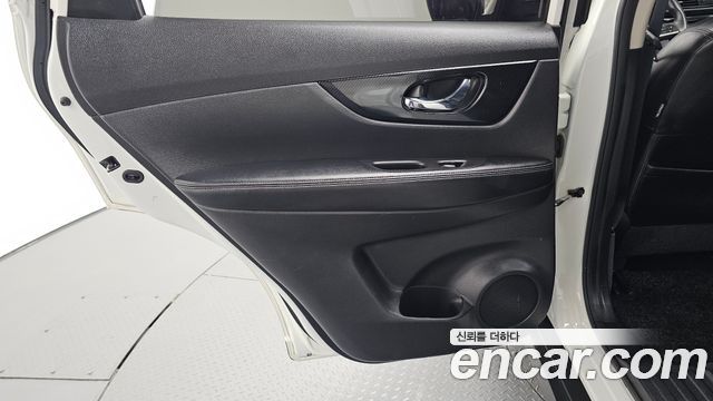 Nissan X-Trail 2018 — photo 15