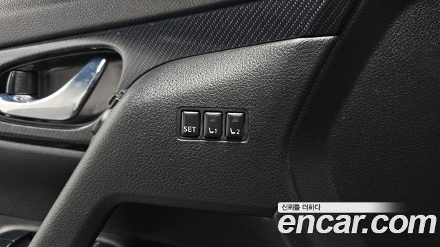 Nissan X-Trail 2018 — photo 28