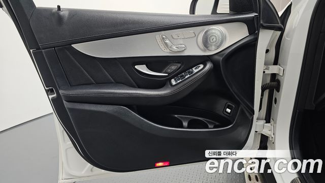 Mercedes-Benz GLC-Class 2019 — photo 14