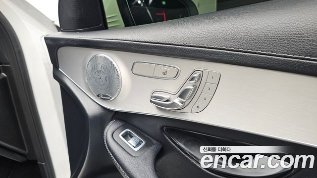Mercedes-Benz GLC-Class 2019 — photo 27