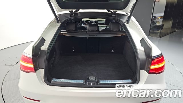 Mercedes-Benz GLC-Class 2019 — photo 35