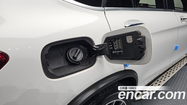 Mercedes-Benz GLC-Class 2019 — photo 38
