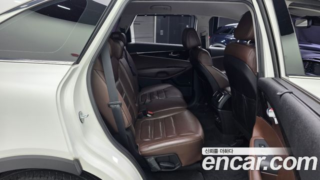 Kia Sorento 2015 — photo 18