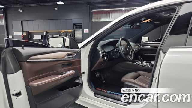BMW Gran Turismo 2020 — photo 13