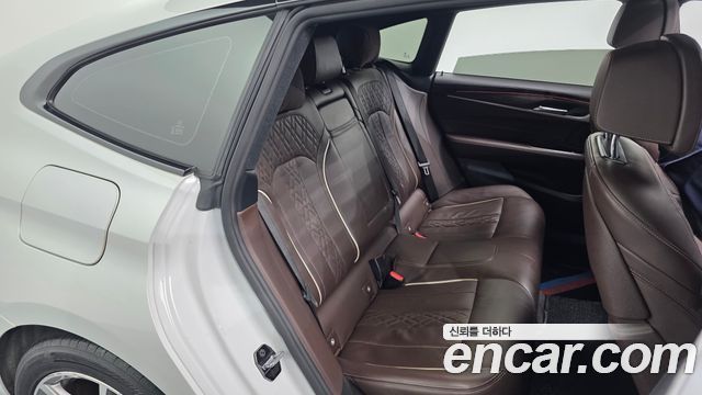 BMW Gran Turismo 2020 — photo 17