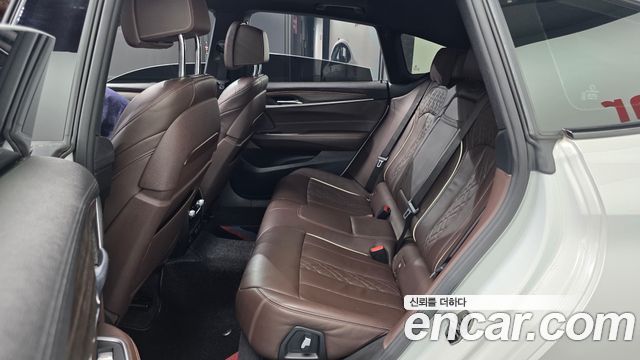 BMW Gran Turismo 2020 — photo 18