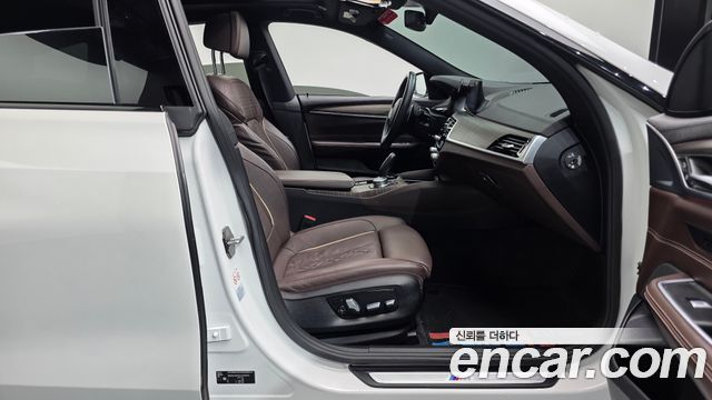 BMW Gran Turismo 2020 — photo 16