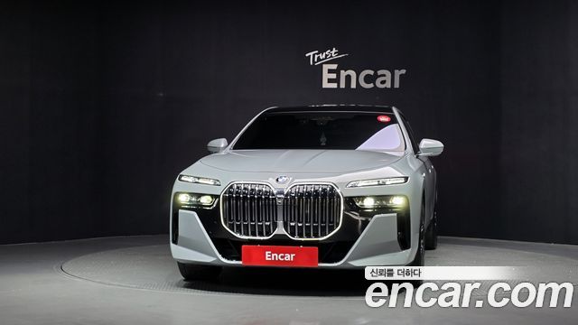 BMW 7-Series 2025 — photo 3