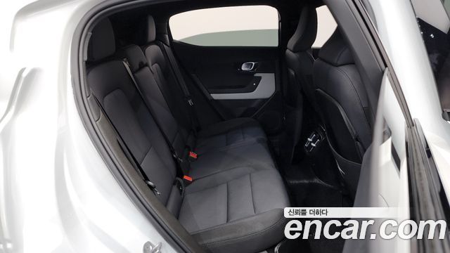 Polestar Polestar 2 2023 — photo 17