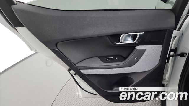Polestar Polestar 2 2023 — photo 15
