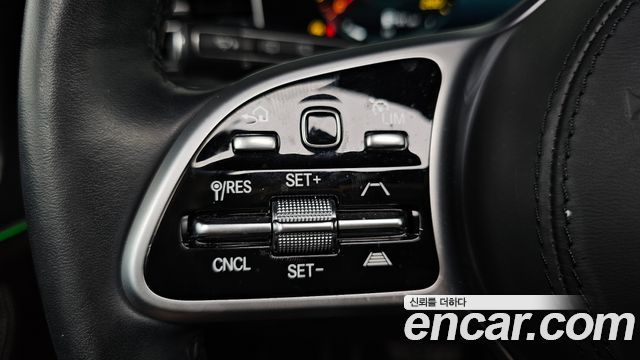 Mercedes-Benz GLS-Class 2022 — photo 22