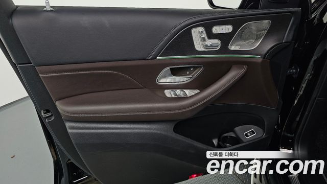 Mercedes-Benz GLS-Class 2022 — photo 14