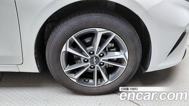 Kia K3 2023 — photo 7
