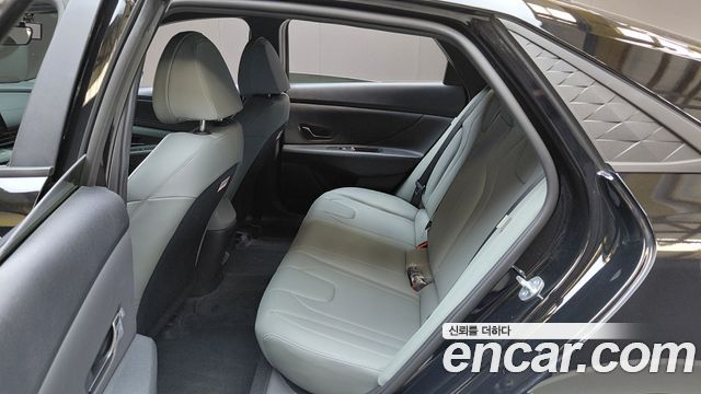 Hyundai AVANTE 2024 — photo 17