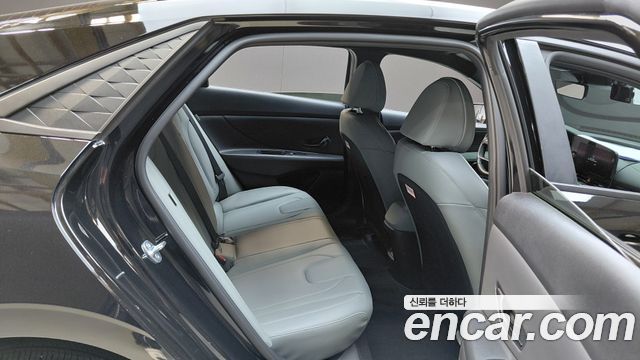 Hyundai AVANTE 2024 — photo 18