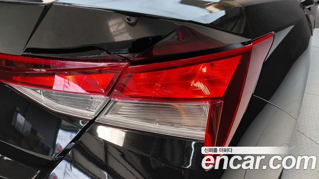 Hyundai AVANTE 2024 — photo 9