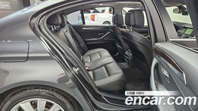 BMW 5-Series 2013 — photo 12
