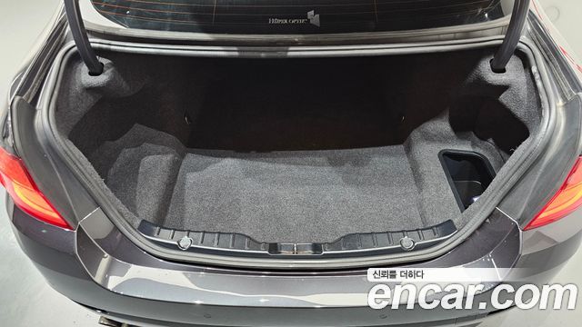 BMW 5-Series 2013 — photo 20