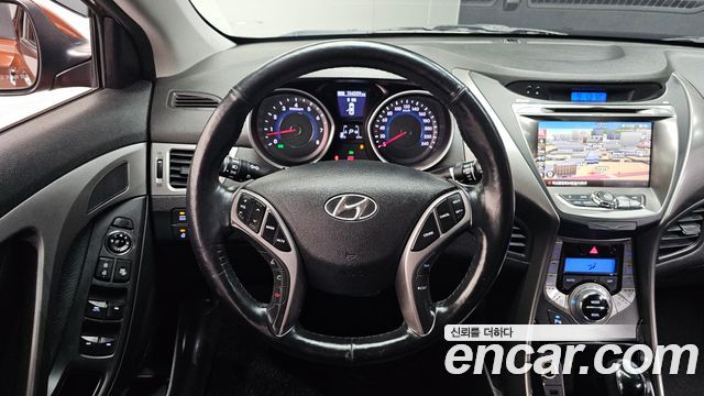 Hyundai AVANTE 2014 — photo 19