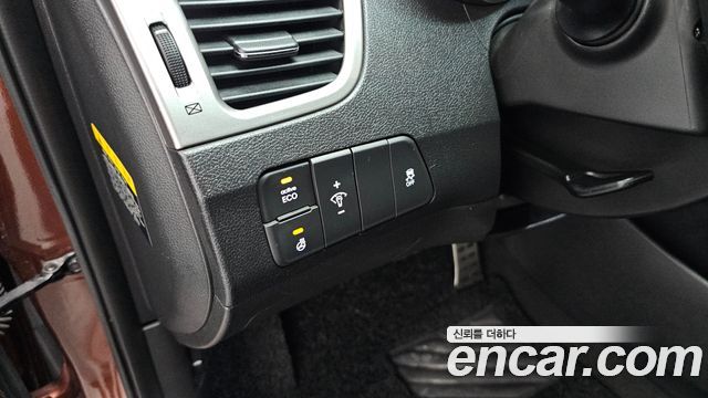 Hyundai AVANTE 2014 — photo 26