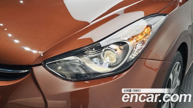 Hyundai AVANTE 2014 — photo 8