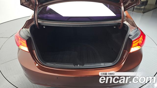 Hyundai AVANTE 2014 — photo 28