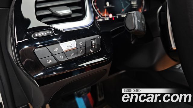 BMW Z4 2022 — photo 18