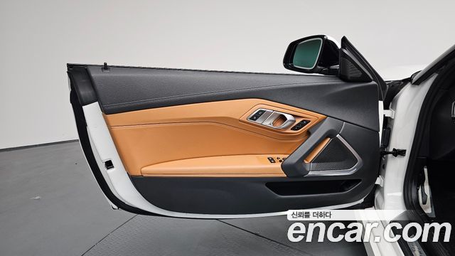 BMW Z4 2022 — photo 14
