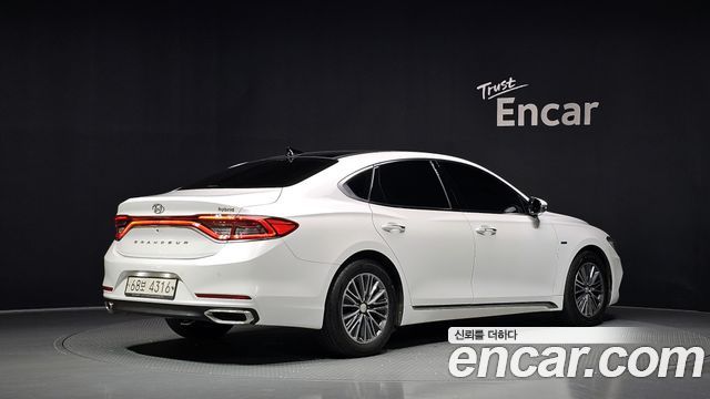 Hyundai Grandeur 2018 — photo 2
