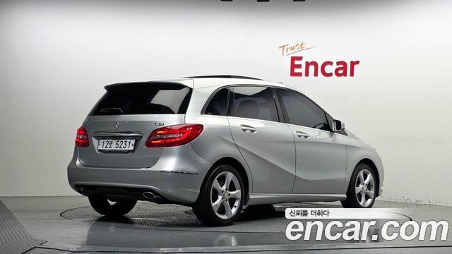Mercedes-Benz B-Class 2013 — photo 2