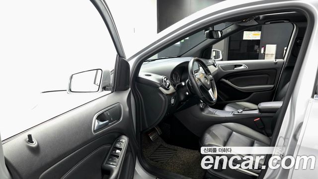 Mercedes-Benz B-Class 2013 — photo 10
