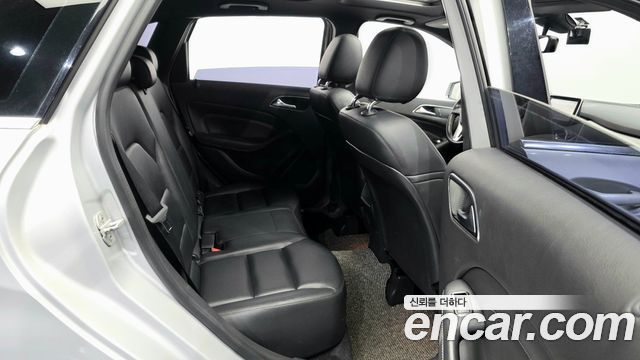 Mercedes-Benz B-Class 2013 — photo 12
