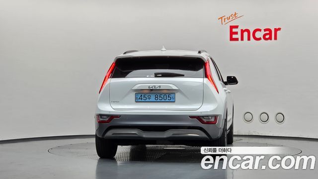 Kia Niro 2023 — photo 4