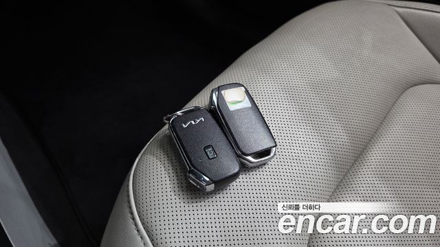 Kia Niro 2023 — photo 21