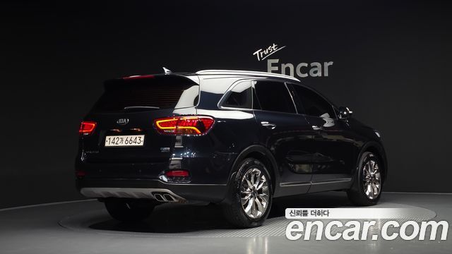 Kia Sorento 2018 — photo 2