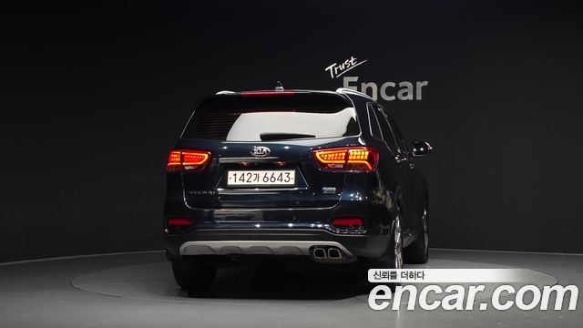 Kia Sorento 2018 — photo 4