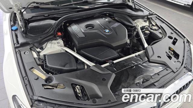 BMW 5-Series 2018 — photo 6