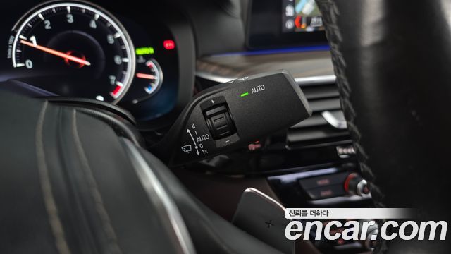BMW 5-Series 2018 — photo 27