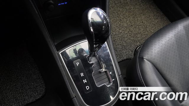 Hyundai Accent 2013 — photo 9